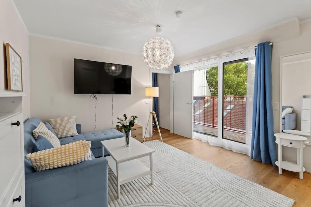 Apartment Free Parking I Big Balcony I Naehe Schoenbrunn Wien